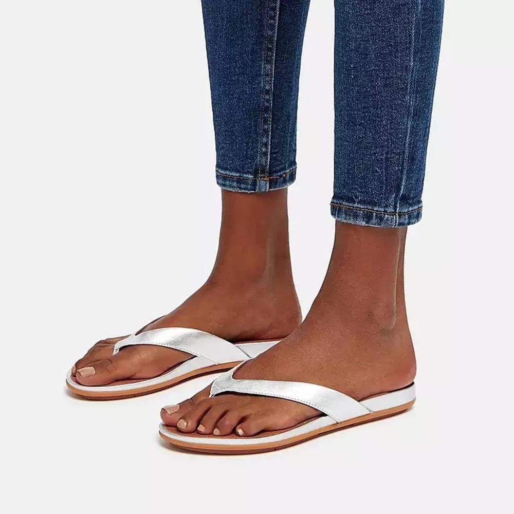 Fitflop Gracie leather flip flops silver size 8